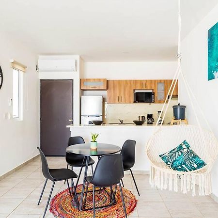 Lovely Cozy Apt W/Pool 2 Bedrooms. Great Location! Пуэрто-Морелос Экстерьер фото