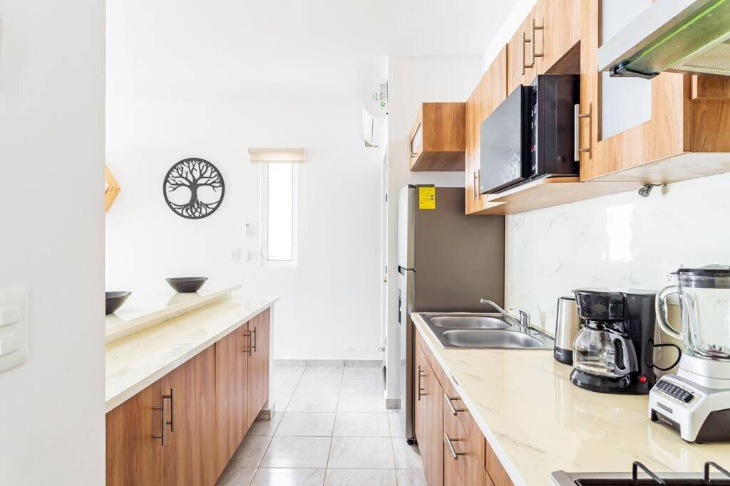 Lovely Cozy Apt W/Pool 2 Bedrooms. Great Location! Пуэрто-Морелос Экстерьер фото