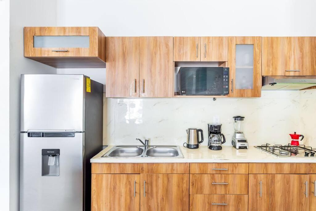 Lovely Cozy Apt W/Pool 2 Bedrooms. Great Location! Пуэрто-Морелос Экстерьер фото